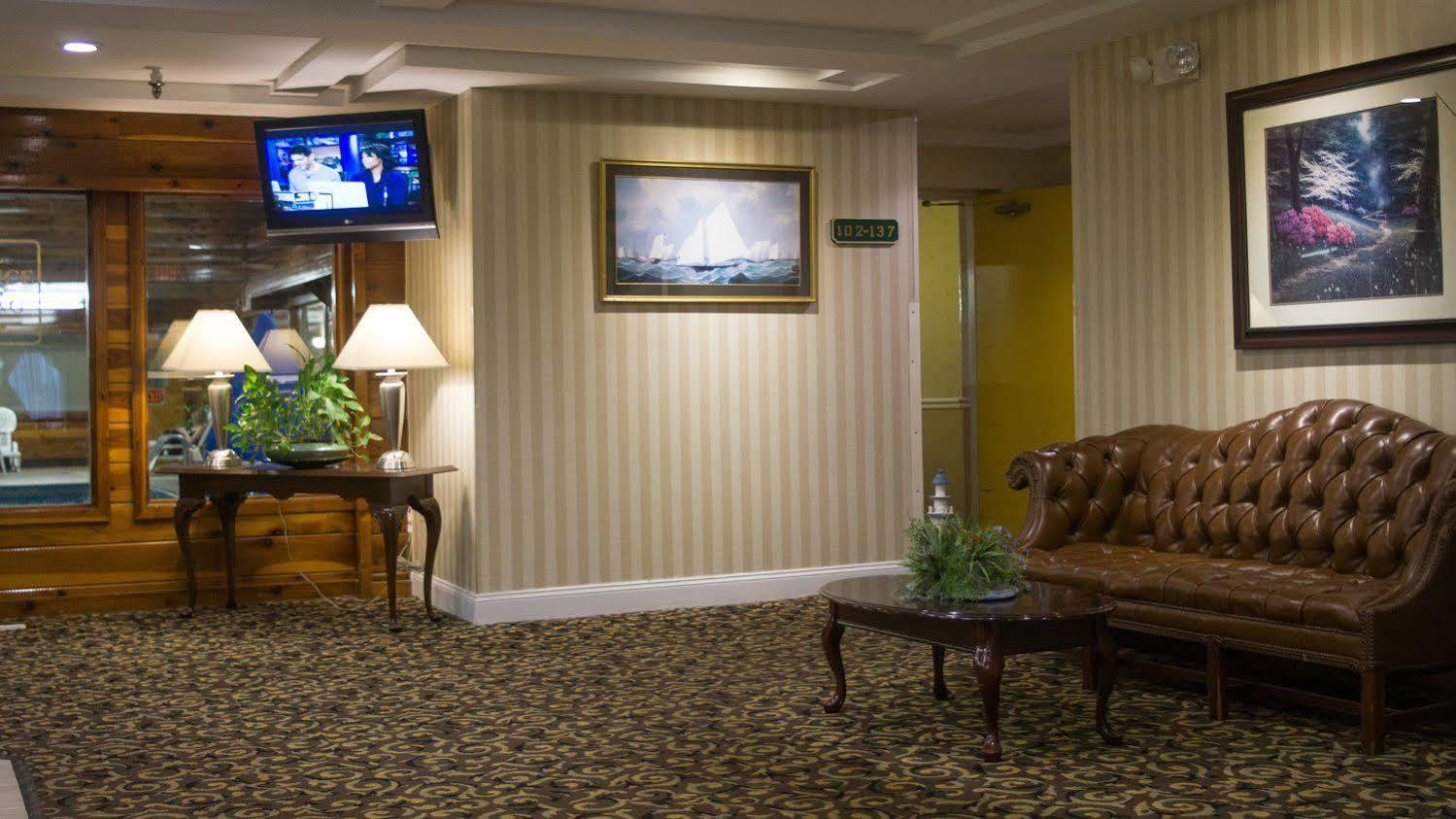 Red Roof Inn & Suites Newport - Middletown, Ri Zewnętrze zdjęcie